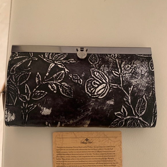 Patricia Nash Cauchy Embossed Leather Wallet BL/SI - Picture 1 of 9